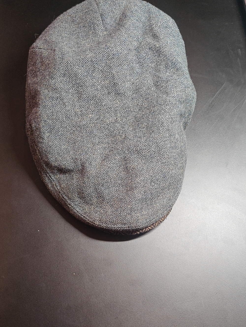 Ted Baker Heathered Gray Tweed Flat Cap with Patterned Lining